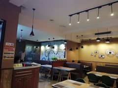大堂-清真·穆巴拉克西餐厅(回民街店)