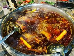 -肖肖酸萝卜鱼火锅(总店)