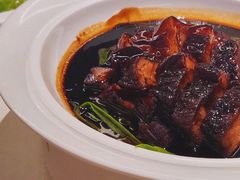 招牌焦糖黑叉烧-维园悦谱·海派家常菜(乌鲁木齐南路店)