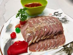 -三江源美食城