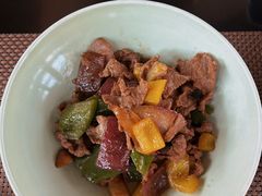 松茸酱香牦牛肉-丽江悦榕庄酒店-明月·雪山庭院餐厅