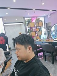 -藤野造型烫染·漂发