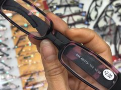 -中国丹阳眼镜城