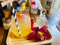 -FLOVIE FLORIST CAFE