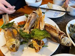 油炸鲫鱼-龙头街回族餐厅(蒜村新区农大店)