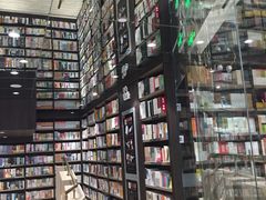 -钟书阁(群光广场店)