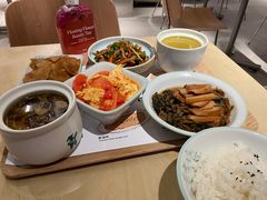 -老乡鸡(上海白玉兰广场店)
