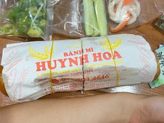 -Bánh Mì Huynh Hoa