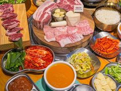 -唯成•韩国炭火烤肉 유성고기