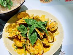 越南九层塔炒贵妃蚌-喜越泰莱·泰越料理(海逸新天地店)
