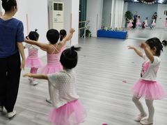 -雅米拉艺术中心(少儿舞蹈培训)