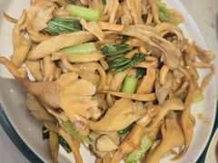 -何适山庄·团餐住宿(水长城P2停车场店)