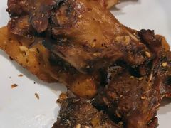 鸡骨架-三个大叔烤羊肉串·炭炉砂锅菜(西三旗店)