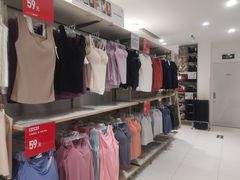 -优衣库(上海正大广场店)