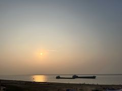 -巴陵广场