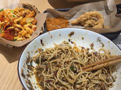 -蓉李记成都名小吃(宜昌伍家岗万达店)