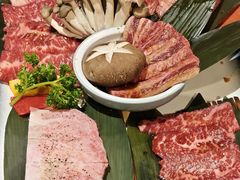 -炼火烤肉店