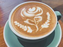 热拿铁-Line 咖啡(石厦花园店)