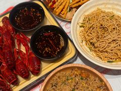 -肥肥虾庄·金牌油焖大虾(杨园滨江时代walk店)