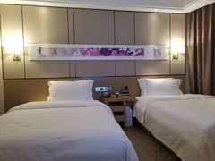 -悦季酒店(广州三元里地铁站店)