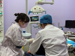 -瑞尔齿科(颐堤港诊所)