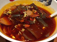 -渝是乎酸菜鱼(龙旗购物中心店)