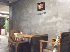 大堂-HIGH FIVE哈福手工汉堡(桂林路店)