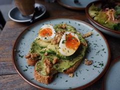 牛油果煮蛋吐司-RAC BAR(安福路店)