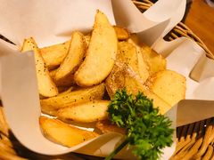 -JINNS锦时 steak&pizza(浸信会礼拜堂旧址店)