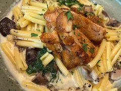 鸡肉奶油蘑菇窄意面-gaga(金地威新中心店)