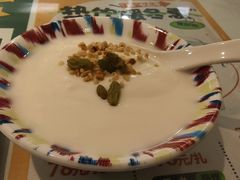 无糖酸奶配黑蜂蜜-新疆兵团食府清真(马连道店)