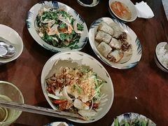 -Cuc Gach Quan Restaurant