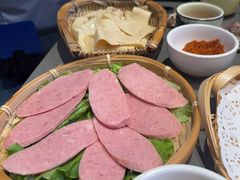 阿婆秘制午餐肉-阿婆情腊排骨火锅·野生菌季(古城旗舰店)