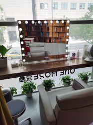 -变画·发型STUDIO