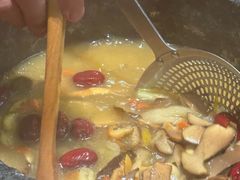 -蘑界·野生菌火锅(深业上城店)