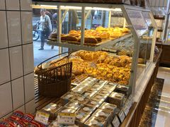 面包甜点陈列柜-老大昌(淮海中路店)