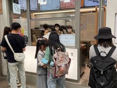 -喜茶(上海淮海中路渔阳里店)