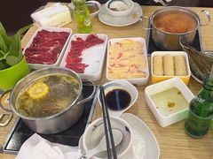 -杨老板·海鲜集市火锅·鲜切牛肉(中防万宝店)