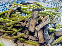 野芦蒿炒臭干-广迎居老正兴菜馆