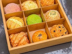 -顶东面包花园·生日蛋糕(世博店)