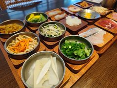 -银米·云南传统过桥米线(双廊黑金冠店)