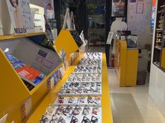 -诺柯视眼镜-蔡司依视路官方工厂店(淞南一店)