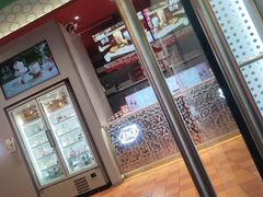 -DQ·蛋糕·冰淇淋(大宁国际商业广场店)