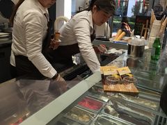 -VENCHI 闻绮(上海佛罗伦萨小镇店)