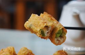 Stuffed Yellow Croaker with Tofu Skin Rolls