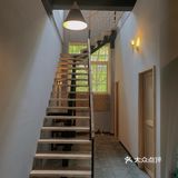 一家藏在街边的氛围感咖啡店 <馆儿>