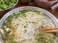 米粉-胡记牛杂粉