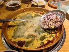 -洱火云南酸菜牛肉火锅(石景山当代商城店)