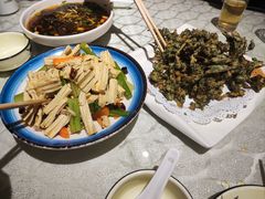 炸花椒芽儿-华盛园卷子王农家菜水库鱼