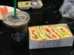 -星巴克(西安机场1店T3到达店)